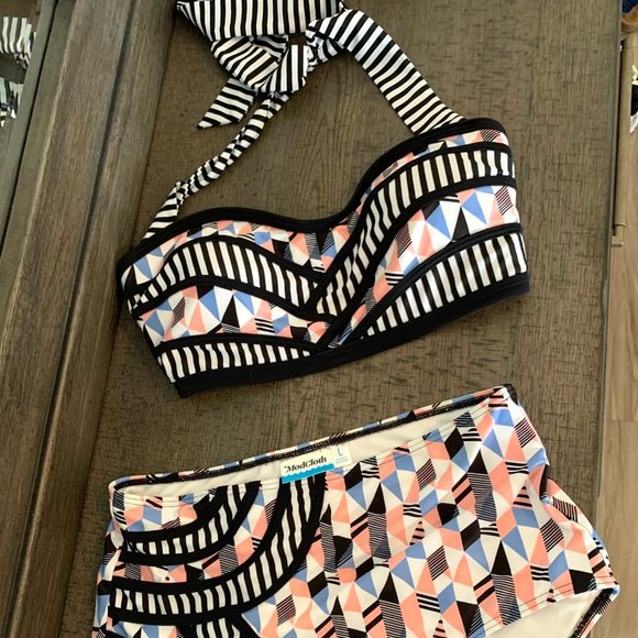 ModCloth Retro Swimwear - 2 piece - Picture 1 of 3